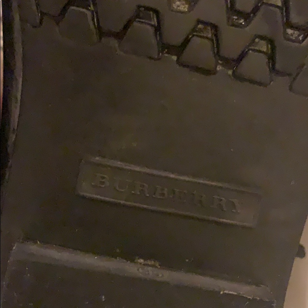 Burberry rain boots - Picture 7 of 8